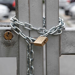 well-made with a stable and firm structure. It exhibits high strength, rigidity, and good heat/cold resistance. Durable and wear resistance for long-term use. Steel Chain Link, 1/8In × 32.8Ft Small Strong Chain Link Chain