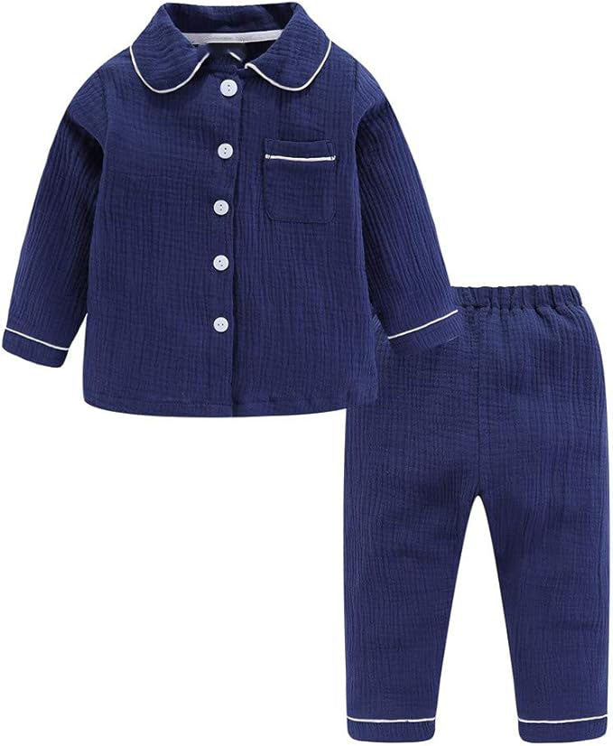The top is adorned with a chest pocket, and the bottom has two large pockets on the sides to provide more room for your son phone