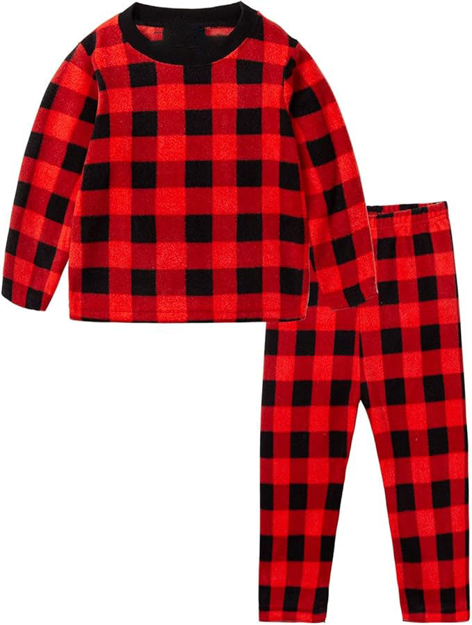 Design with a Touch of Warmth: This pajama set features stylish yet cozy patterns, perfect for the fall and winter seasons.