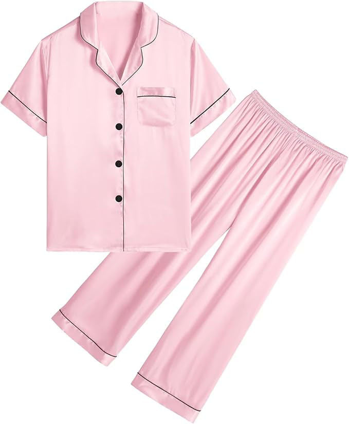 Whether you’re sleeping or lounging, these silk pajamas treat you to snuggle-worthy comfort all through. We've used lightweight and breathable fabric to make the pajamas for you,