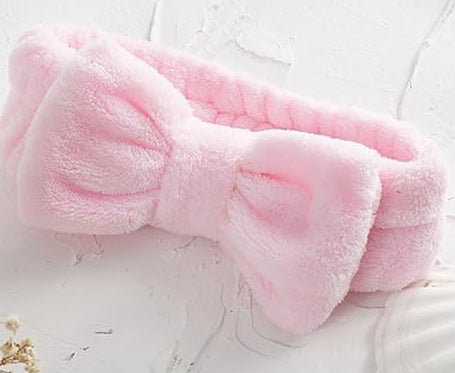 The initial length of the spa headband is 8 inch,the Elastic hair bands can be stretched to 13-14 inch,almost fits for all ages. 12pcs Spa Headband Soft Bowknot Spa Hair Band Coral Fleece Headband Makeup Headbands