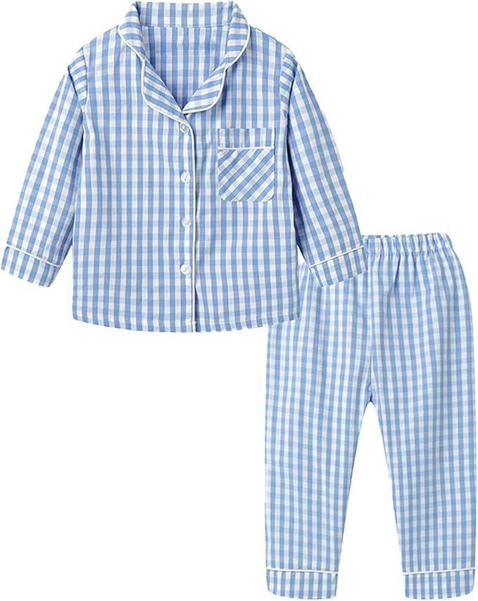 two-piece pajama set features a classic long-sleeve lapel collar design. The collar, cuffs, leg openings, and pockets are all decorated with color-blocking stripes