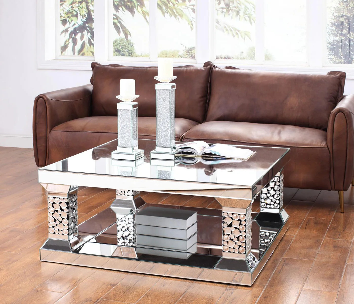 This beautiful accent table will modernize any space you place it,  Coffee Table