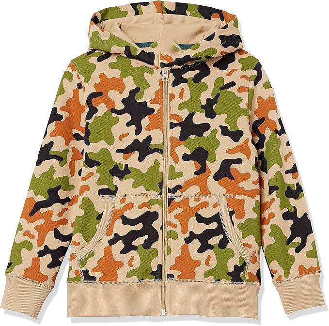 This hooded sweatshirt can be paired with jeans, shorts, pants or even skirts to create a fashionable look. Suitable for winter, autumn and spring