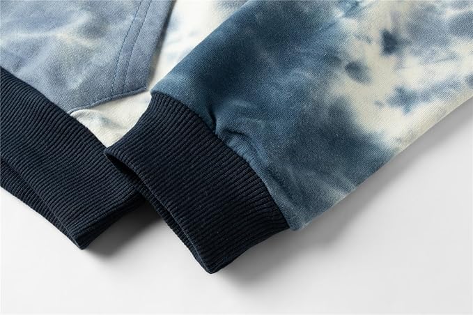 Stretchable ribbed cuffs and bottom make this printed jersey hoodies more fitted and beautiful in appearance. This sweatshirt with its colorful appearance